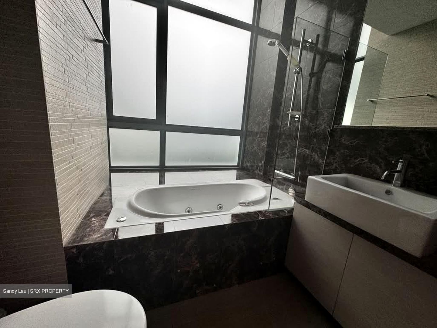 Queensway (D10), Condominium #566243461
